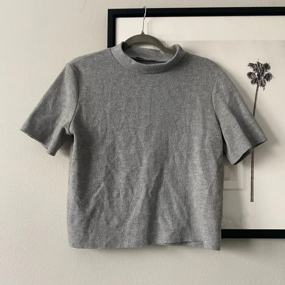 Zara | EUC Trafaluc Gray Mock Neck Short Sleeve Knit Sweater Top Size Large - Picture 5 of 8
